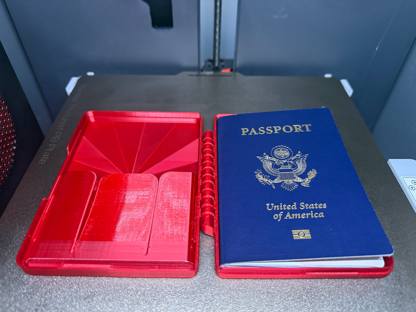 3D-Printed Geometric Passport Holder